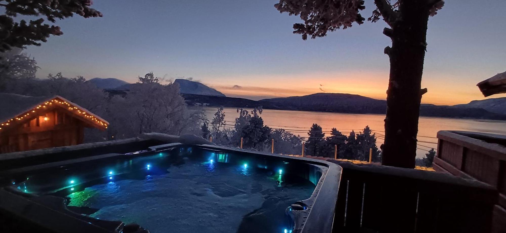 Malangen Lodge Mestervik Exteriör bild
